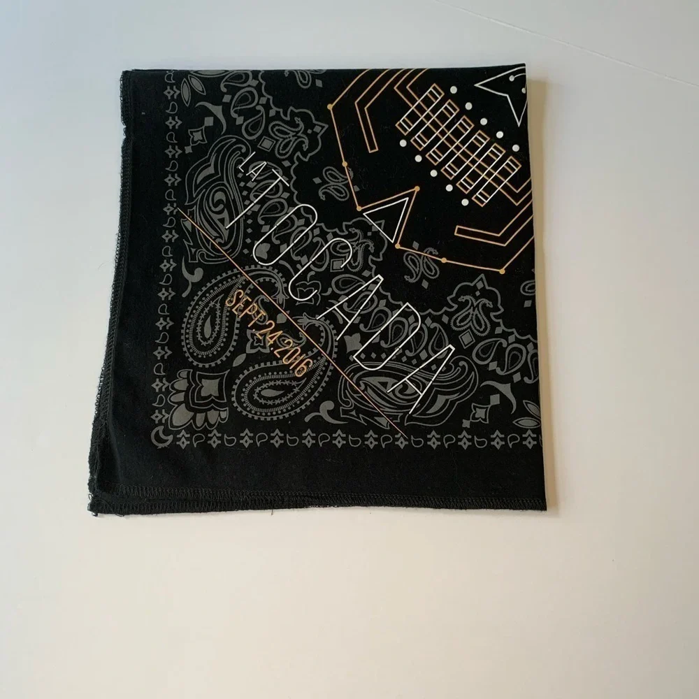 Handkerchief Skull
